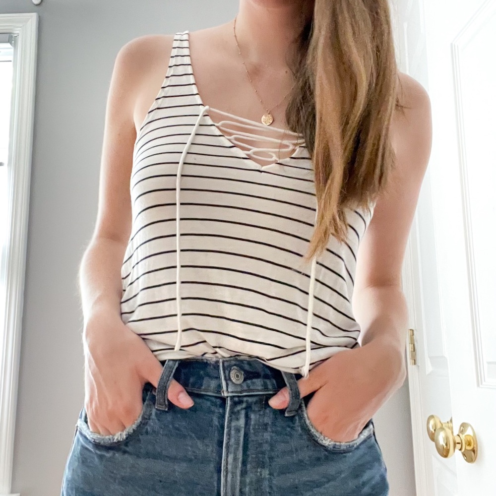 Garage Lace-Up Tank-top